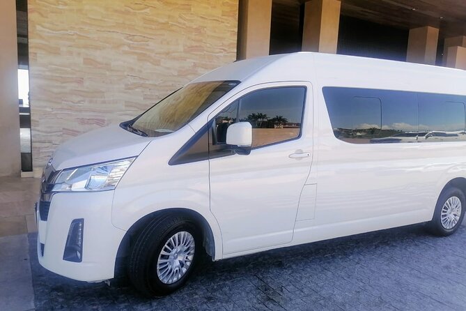 Private Transfer From the Airport to Hotels in Los Cabos 1-10px - Vehicle Information
