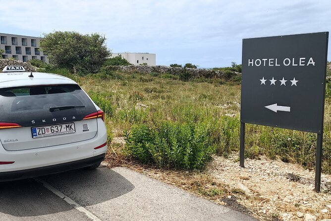 Private Transfer: Zadar Airport <--> Novalja (Zrce Beach) - Vehicle and Amenities