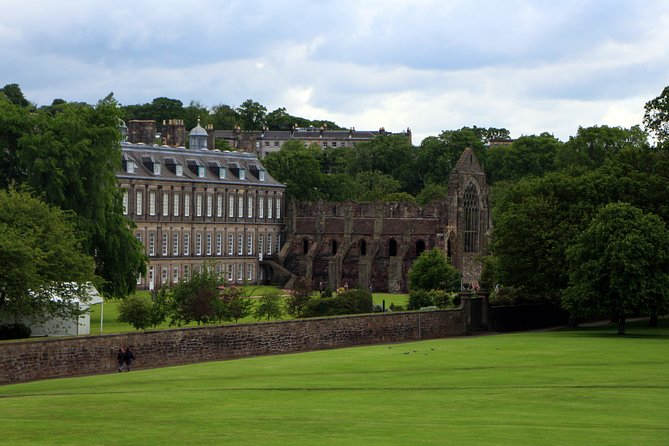 Private Walking Tour: Edinburgh Highlights, Including Entry to Edinburgh Castle - Tour Highlights
