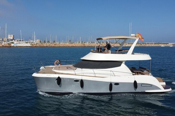 Puerto Del Carmen: Catamaran Trip With Water Sports - Exciting Water Sports Activities