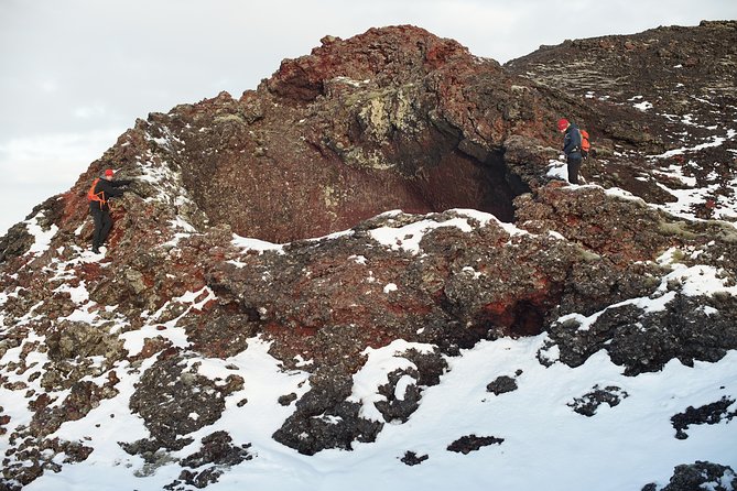 Rekyjanes Eco Tour Including Blue Lagoon and Leidarendi Cave  - Reykjavik - Kleifarvatn Lake Experience