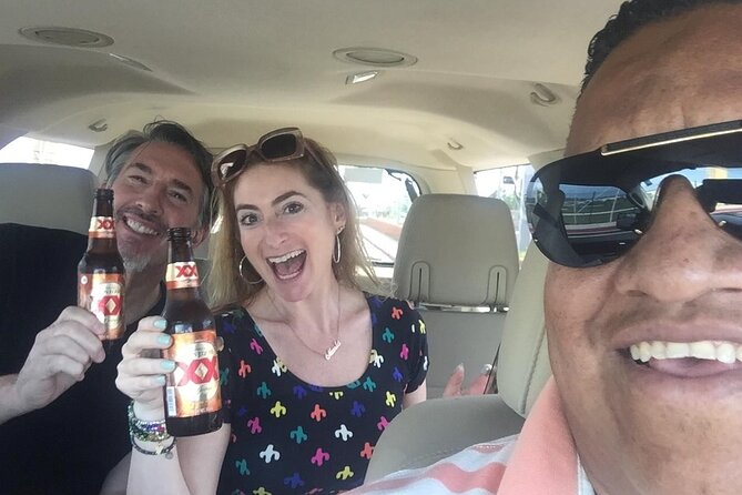 ROUND TRIP PRIVATE TRANSFER CAR to Cabo Area Resorts up 5 Pax - Pricing and Availability