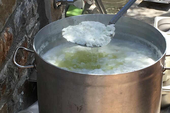RTH01. Explore Shepherd's Hut and Cheese Making Process - Traveler Reviews