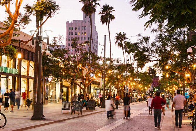 Santa Monica Bar & Club Crawl - Gratuities and Participation