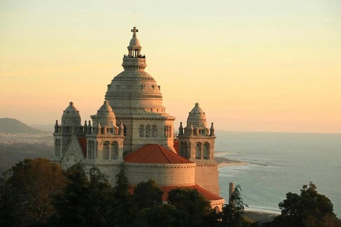 Santiago De Compostela & Viana Do Castelo From Porto - Customer Support