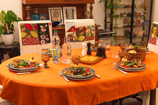 Share a Traditional Meal With Licauw - Customization Options