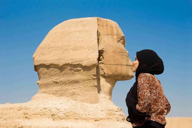 Sightseeing Day Tour to Pyramids, Egyptian Museum and Bazaar From Giza or Cairo - Discovering the Egyptian Museum