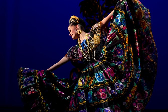 Small Group: Discover the Folkloric Ballet of Mexico - Cultural Immersion Experience