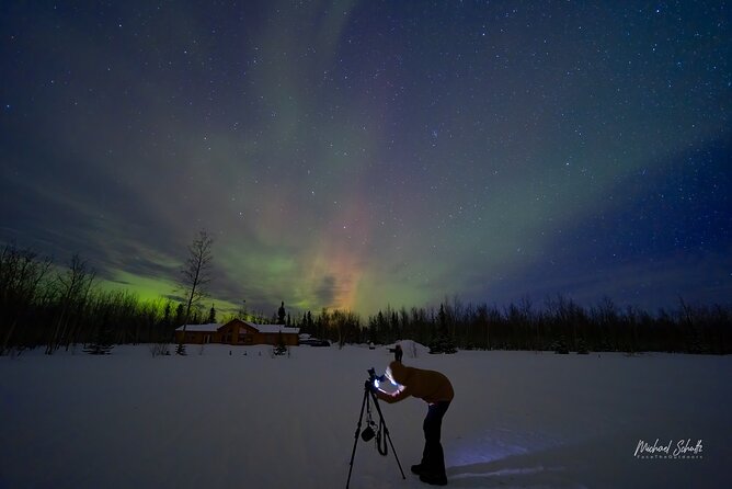 Small Group Northern Lights Lodge Tours From Fairbanks Solo Traveler - Witnessing the Northern Lights