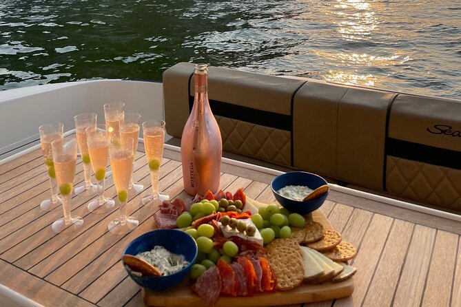 Sunset Cruise Aboard a Luxury Yacht - Private Groups - Reviews and Feedback