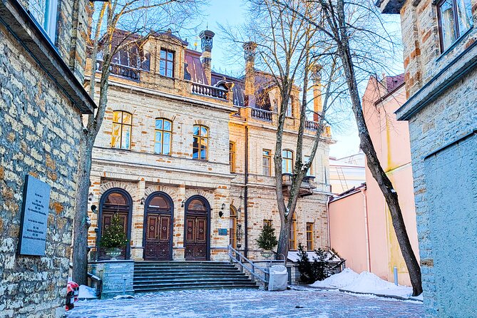Tales of Old Tallinn 2-hour Walking Tour - Private Tour and Participation