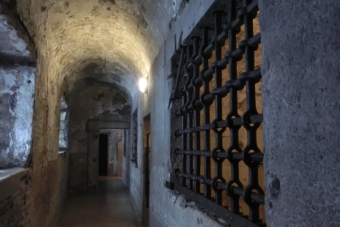 The Secret of the Doges Palace Skip the Line Private Tour - Artistic Masterpieces at Doges Palace