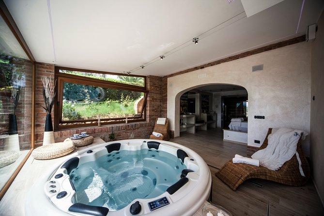 Think of a Romantic Meal in the Olive Trees Shade, Accompanied by Tuscan Wines! - Customizing Your Experience