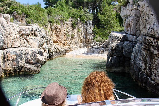 Three Islands Private Speedboat Tour With Blue Lagoon Stop - Activities and Highlights