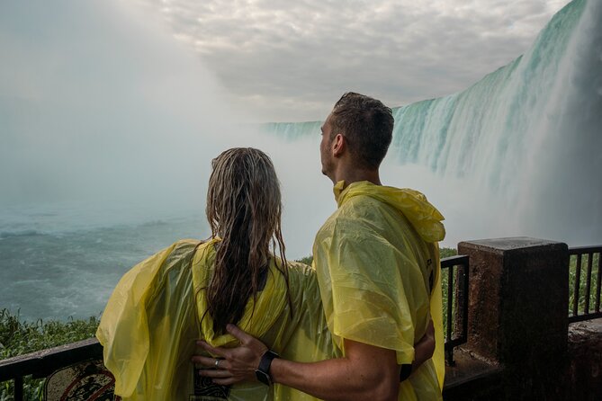 Toronto to Niagara Falls Evening Tour With Boat and Fireworks - Fireworks Display
