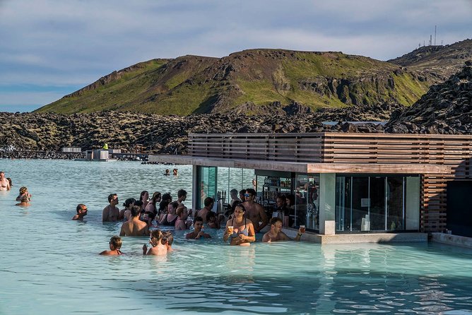 Unique Bathing in an Icelandic Hot Springs at the Blue Lagoon - Rejuvenating Silica Face Mask