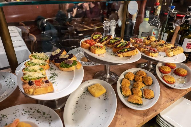Venice: Venetian Style Carnival Pub Crawl - Important Tips