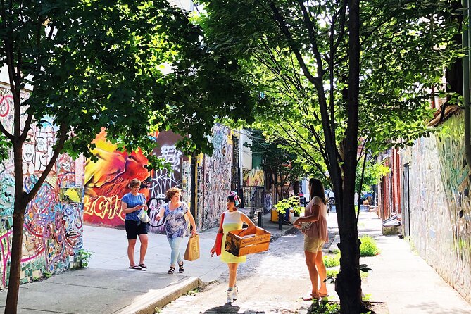 Vintage Thrift Quest Walking Tour in Philadelphia - Positive Traveler Reviews