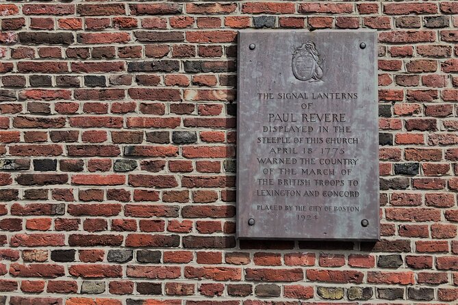 VIP Freedom Trail Tour With Guided Old North Church Crypt - Visiting the Old North Church