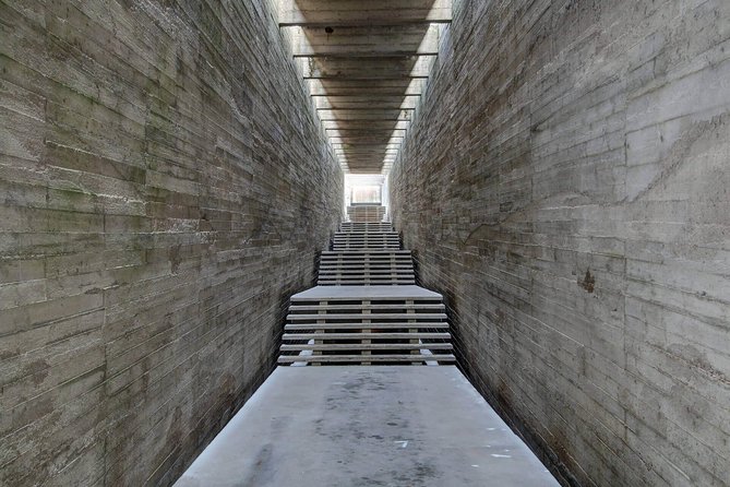Visit of Salaspils Memorial Ensemble - Monuments and Memorials