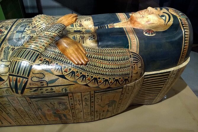 Viva Egypt Pyramids & Egyptian Museum Full Day Form Hurghada - Visit the Egyptian Museum