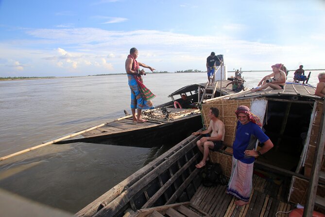 Waterways Tour - Scenic Highlights of the Journey