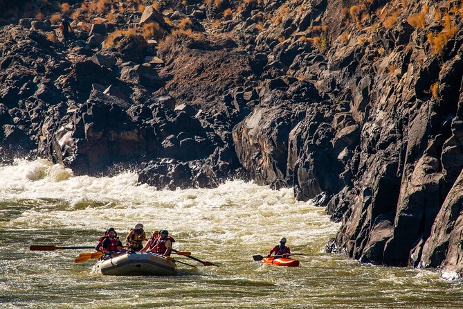 Whitewater Rafting on the Zambezi River From Victoria Falls - Post-Rafting Hike and Refreshments