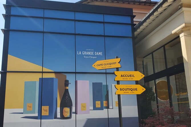 100% Electric Airport Transfer From Reims and Epernay to Paris - Since You Asked