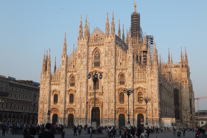 3-Hour Milan City Tour With the Scala Theatre - Small Group Tour - Family-friendly Experience
