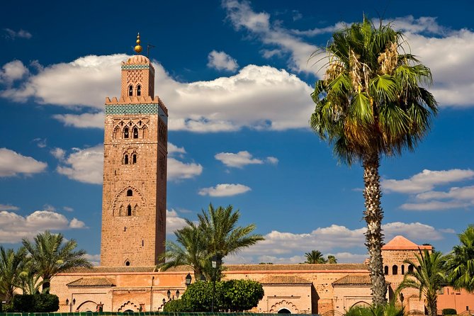 8 - Day Morocco Tour From Casablanca via Chefchaouen & Desert - Discovering the Vibrant Marrakech