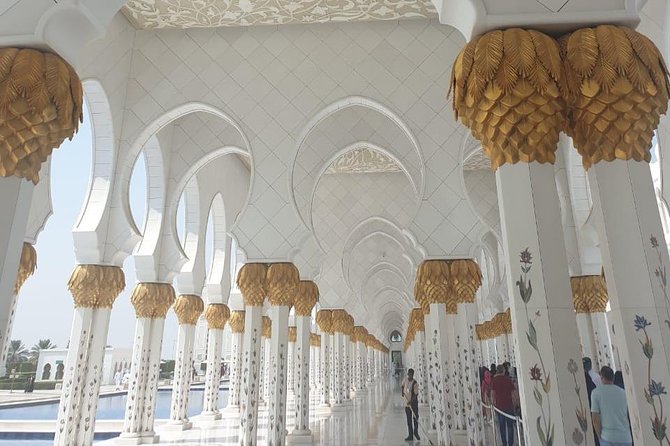 Abu Dhabi Tour With Sheikh Zayed Grand Mosque From Dubai - Tourist Feedback and Host Response