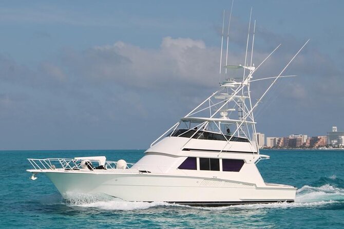 Biggest Luxury Yacht Boat Best in Cancun up to 28 Pax - Largest Yacht in Cancun