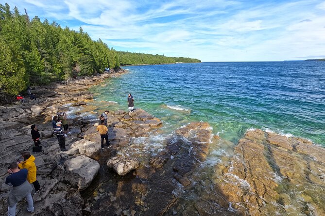 Bus to Grotto - Tobermory Flowerpot Island Cruise Bruce Peninsula - Highlights of the Tour