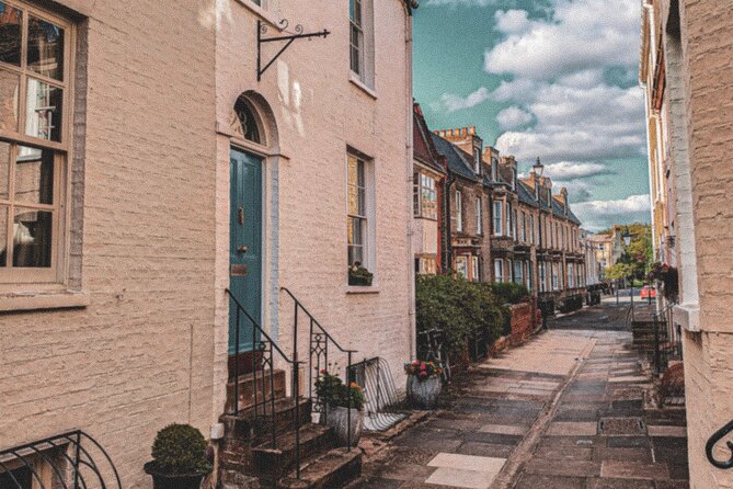 Cambridge Instagram Self-Guided Tour - Top Photo Spots - Frequently Asked Questions