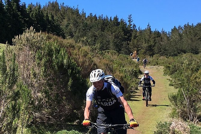 Cross Country - Moutain Bike Tour - Swimming Break