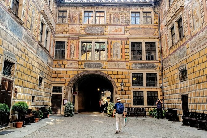 Daily Door to Door Shared Shuttle Bus From Cesky Krumlov to Vienna - Comfortable Vehicles