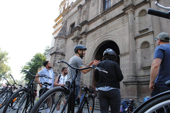 Frida Kahlo Museum VIP: Skip-the-line & Bikes & Churros - Museum Entry and Experience