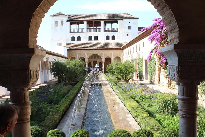 Full Day to Alhambra Palace and Generalife Gardens From Torremolinos - Visitor Experiences and Feedback
