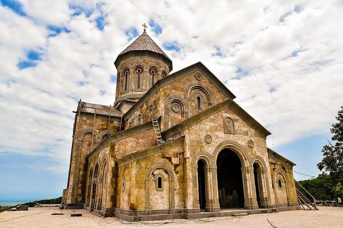 Full Day Tour in Sighnaghi Bodbe Tsinandali From Tbilisi - Bodbe Monastery Significance