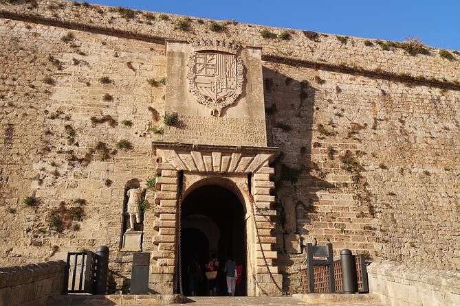 Guided Walking Tour in Dalt Vila and Art Workshop - Tips for a Great Experience