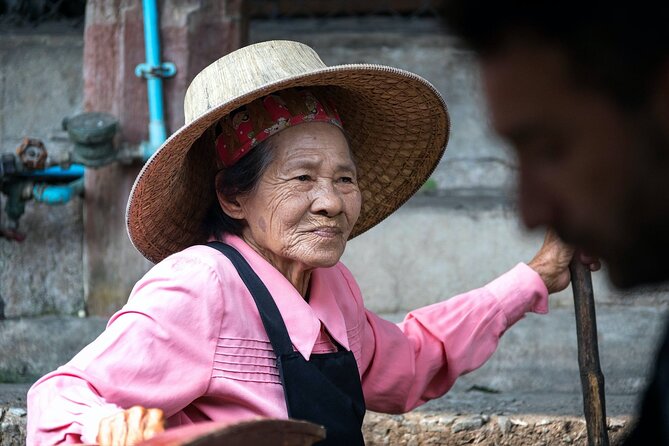 Half Day Railway Market and Damnoen Saduak Floating Market Tour - Tips for a Great Experience