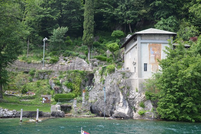 Lake Como Boat Tour - Bellagio - Varenna - Menaggio - Tremezzo - Boat Comfort and Relaxation