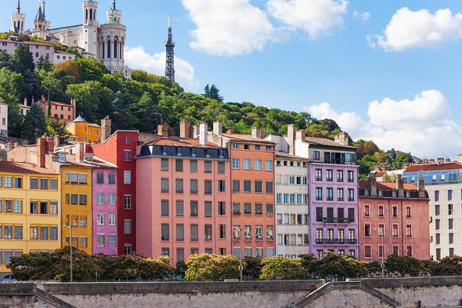 Lyon by Yourself With English Speaking Driver by Car or Van- 4 or 8 Hrs Disposal - Frequently Asked Questions
