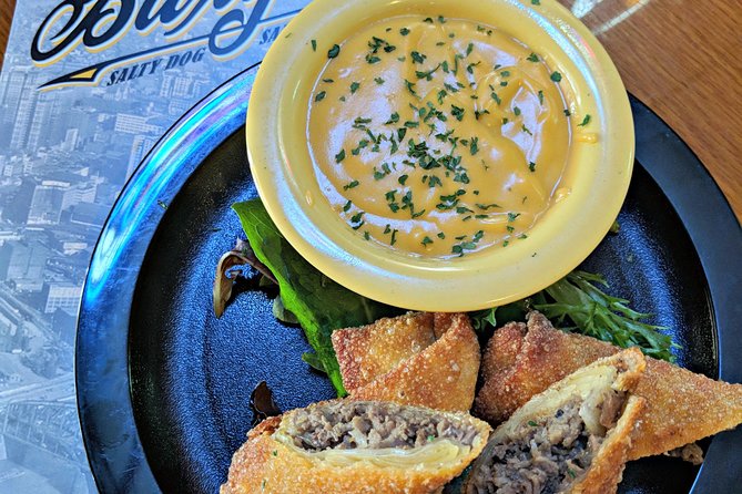 Midtown Dining District Foodie Tour - Engaging Tour Guide