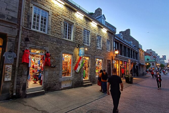 Old Montreal at Twilight Walking Tour Semi-Private - Guides and Storytelling