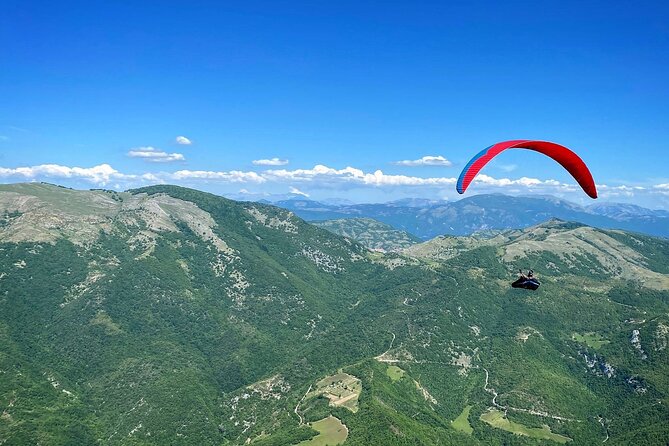 Paragliding Flight Over the Gardens of Ninfa - Getting There