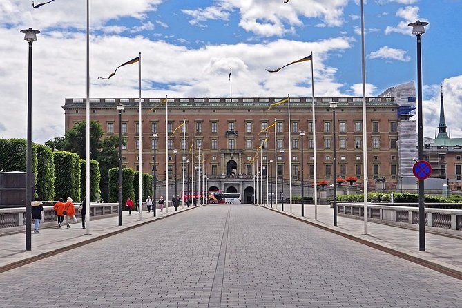 Private 4h VIP City Tour by Limousine Car and Guide in Stockholm - Exploring Stockholms Sights