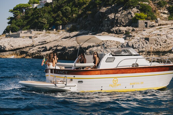 Private Amalfi Coast Tour With 28FT Boat - Boat Specifications