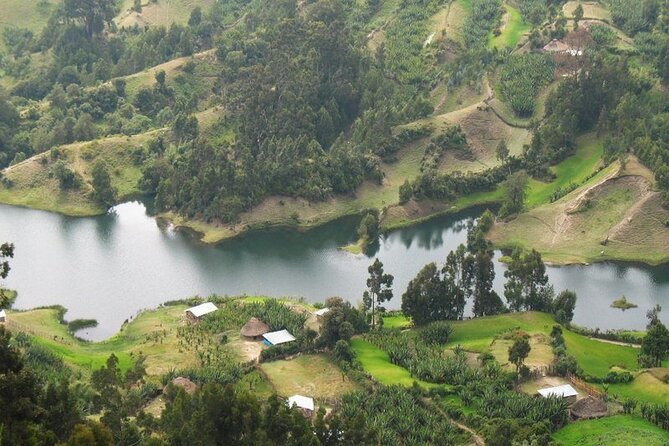Private Day Trip To See The Wonderful Crater Lake Of Wenchi & Ancient Churches - Waterfalls