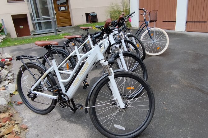 Private Guide up to 7 Guests 1 Rickshaw, (E)Bikes and E-Scooters - Frequently Asked Questions